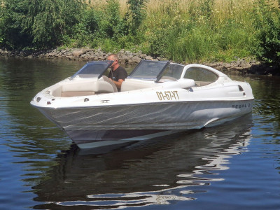 Regal 2100 LSR Bowrider