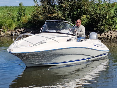 Quicksilver Activ 555